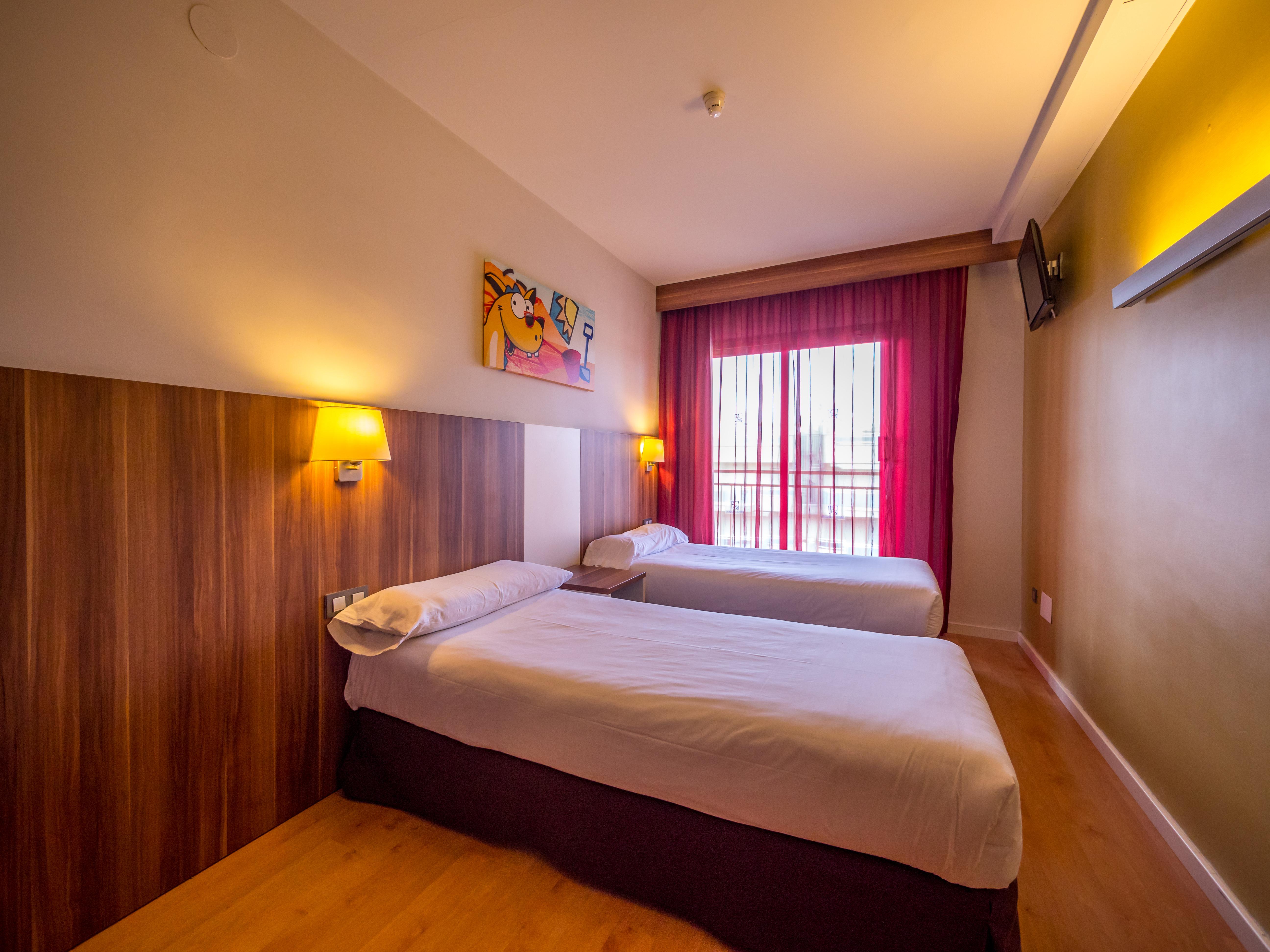 Golden Avenida Family Suites 4* Salou Eksteriør billede