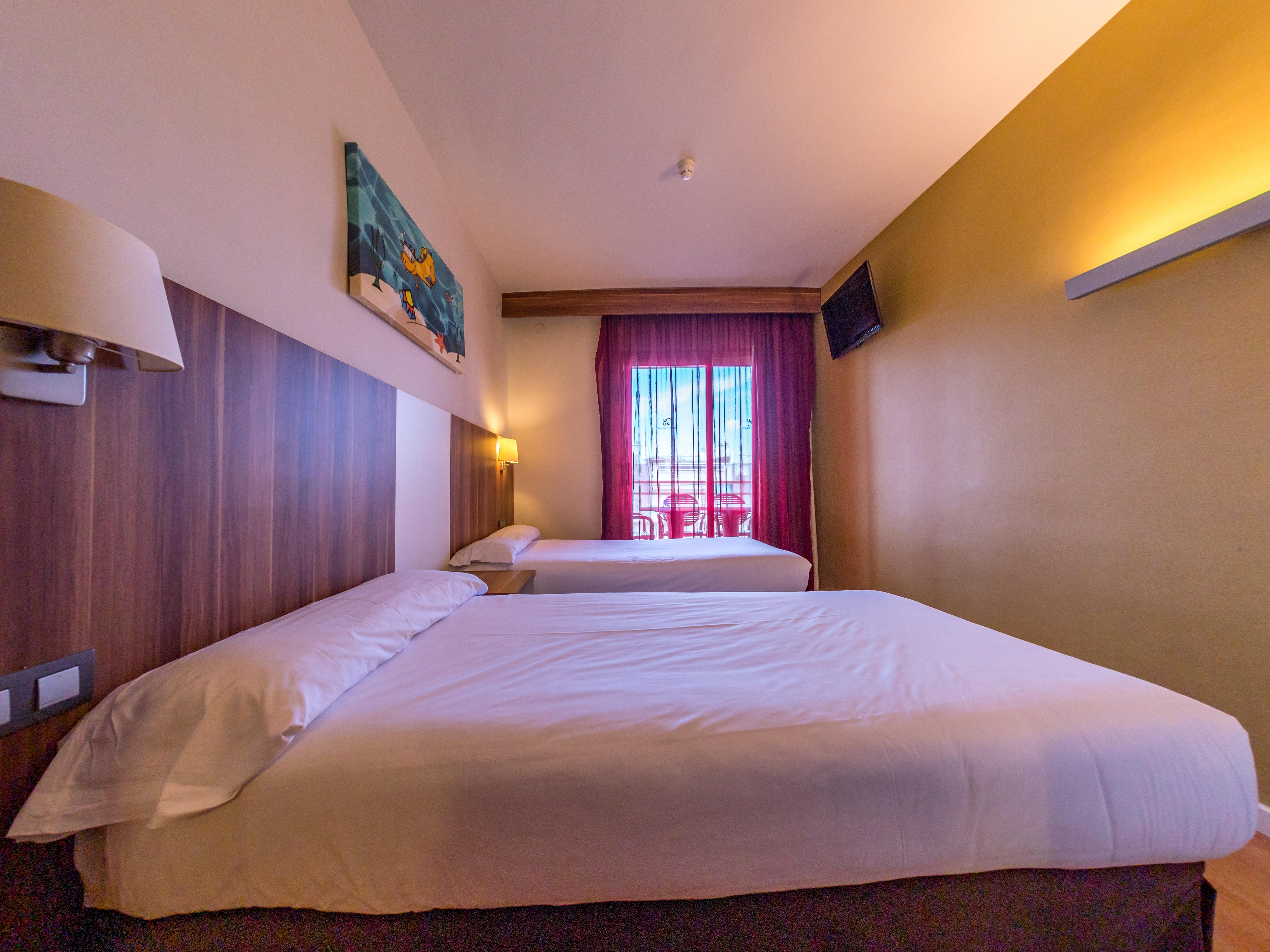 Golden Avenida Family Suites 4* Salou Eksteriør billede