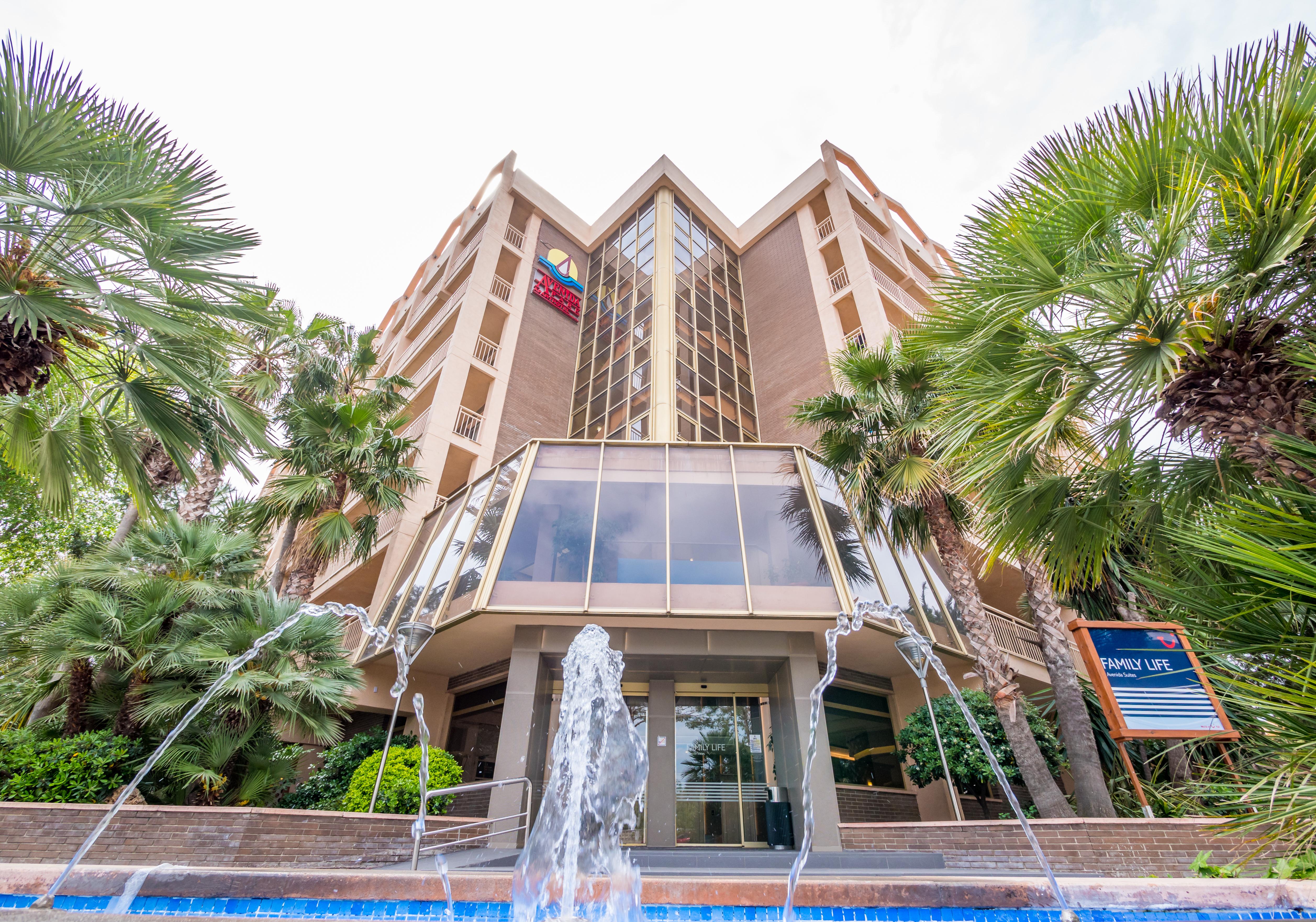 Golden Avenida Family Suites 4* Salou Eksteriør billede