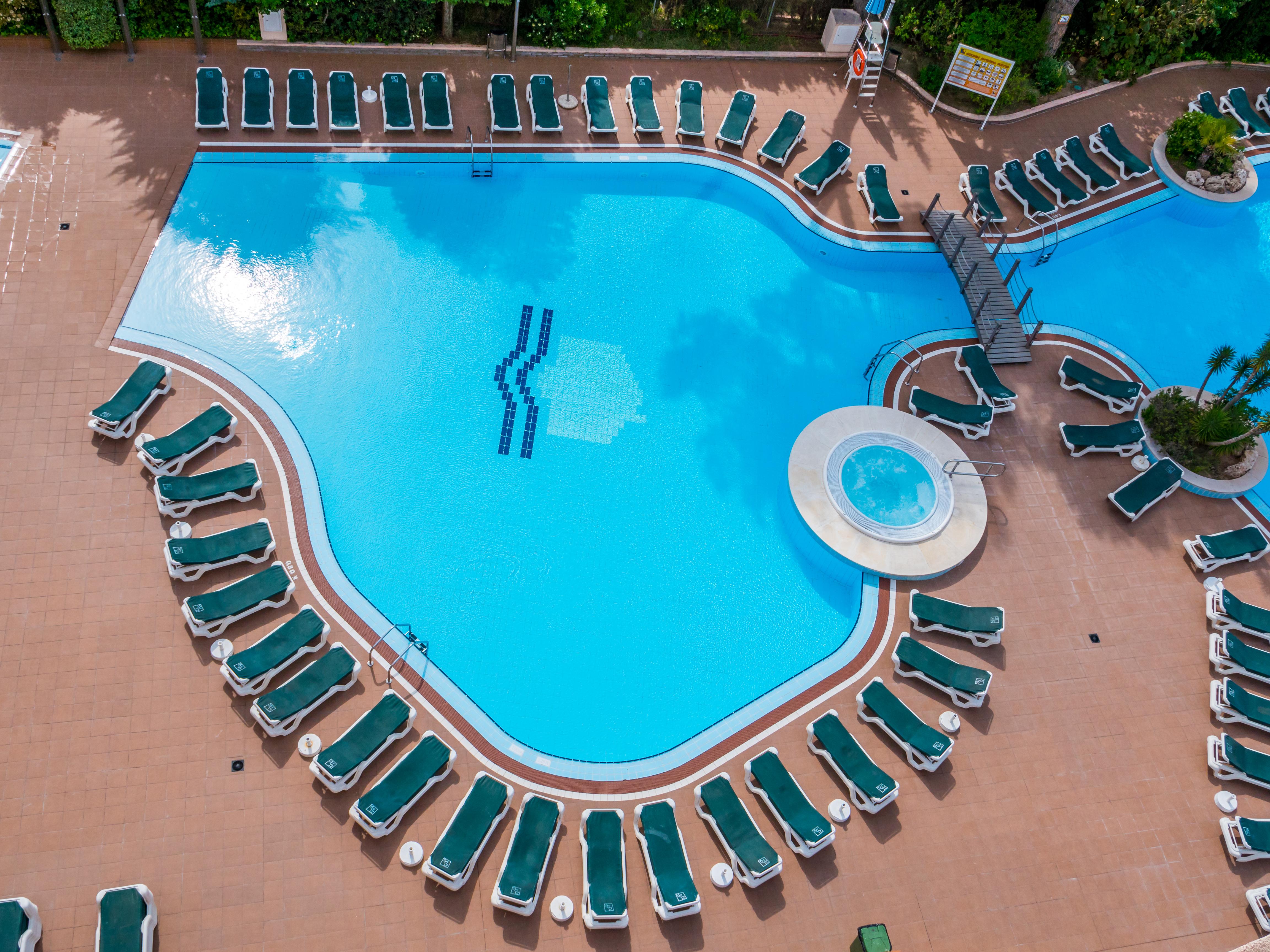 Golden Avenida Family Suites 4* Salou Eksteriør billede