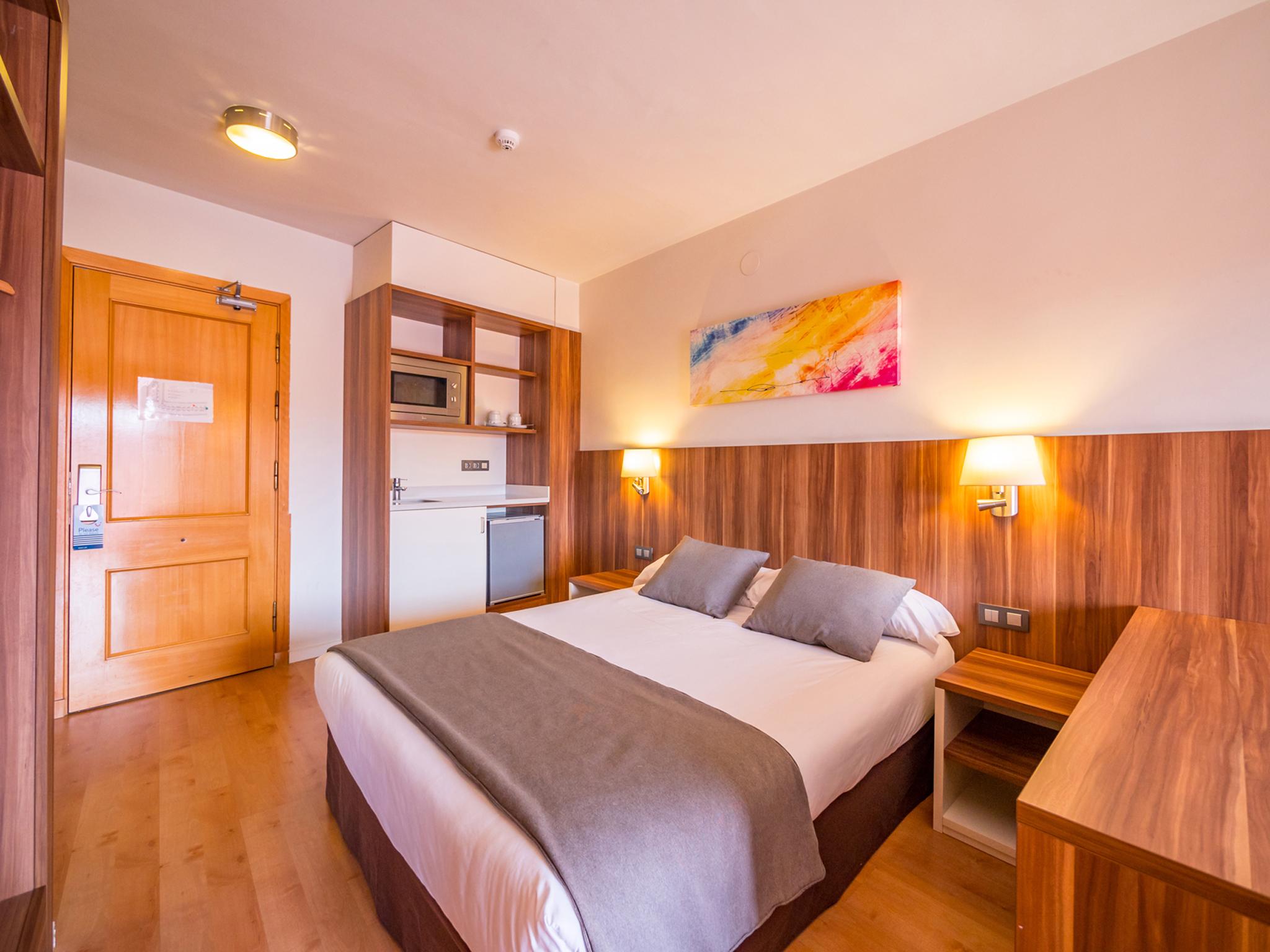 Golden Avenida Family Suites 4* Salou Eksteriør billede