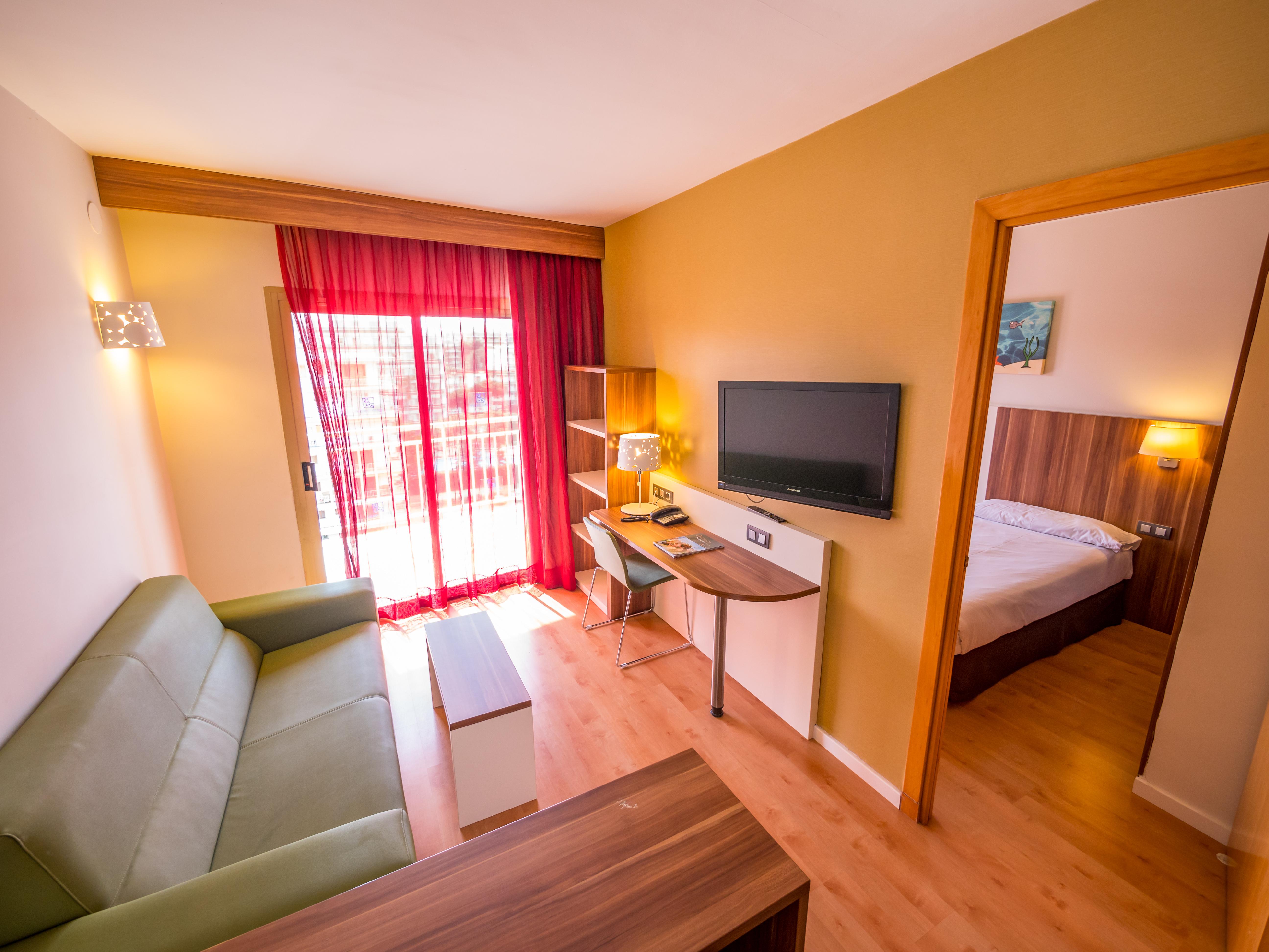 Golden Avenida Family Suites 4* Salou Eksteriør billede