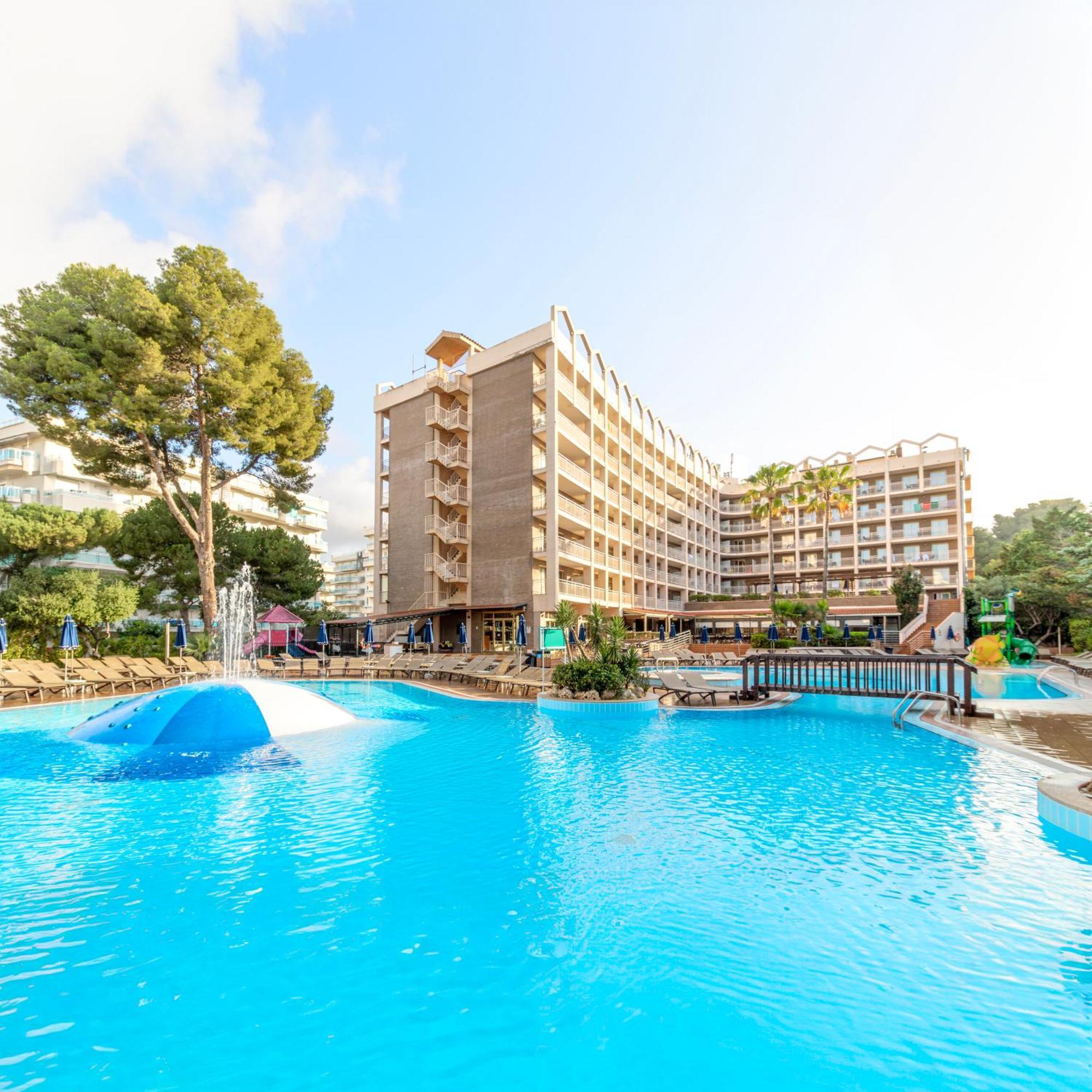 Golden Avenida Family Suites 4* Salou Eksteriør billede
