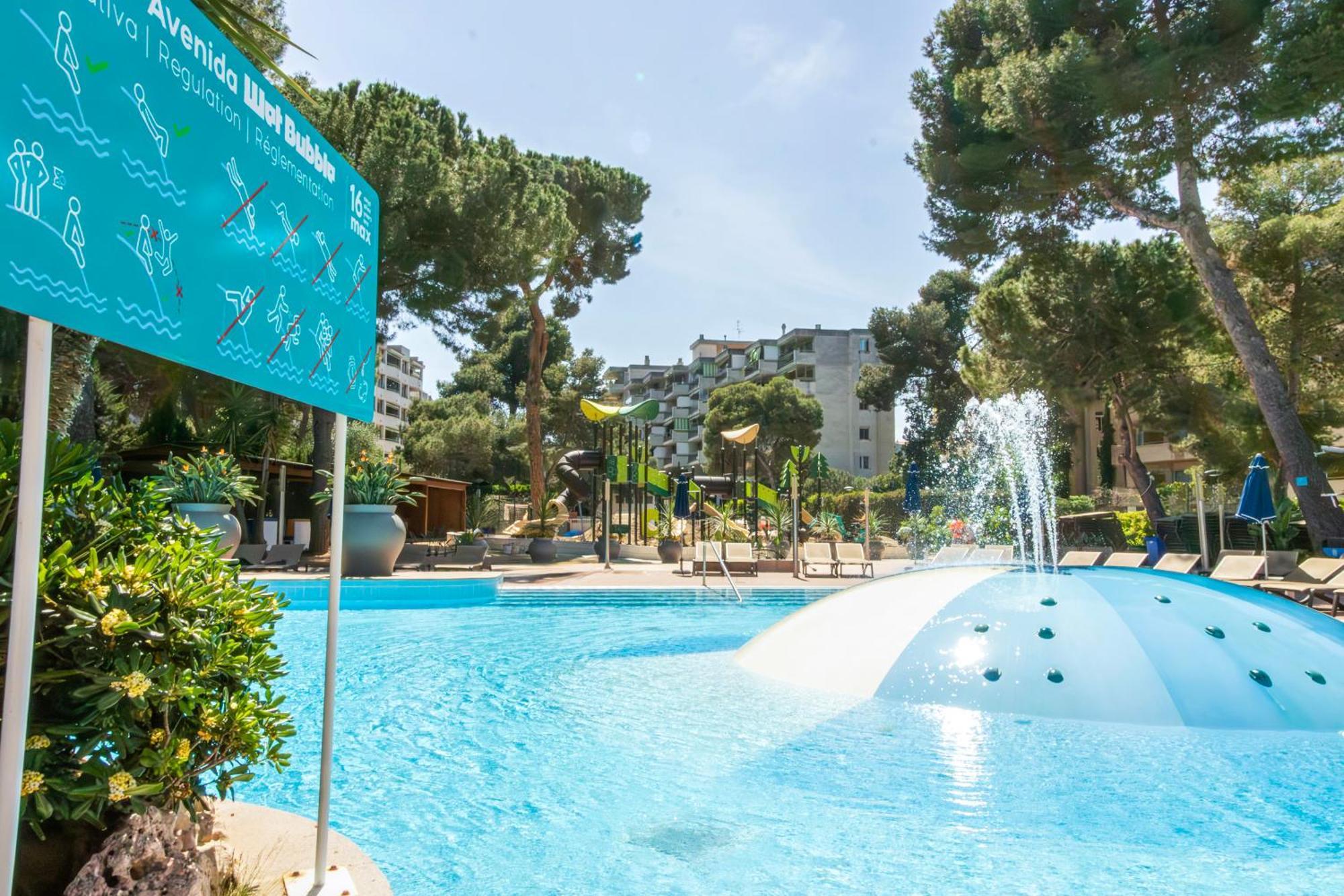 Golden Avenida Family Suites 4* Salou Eksteriør billede