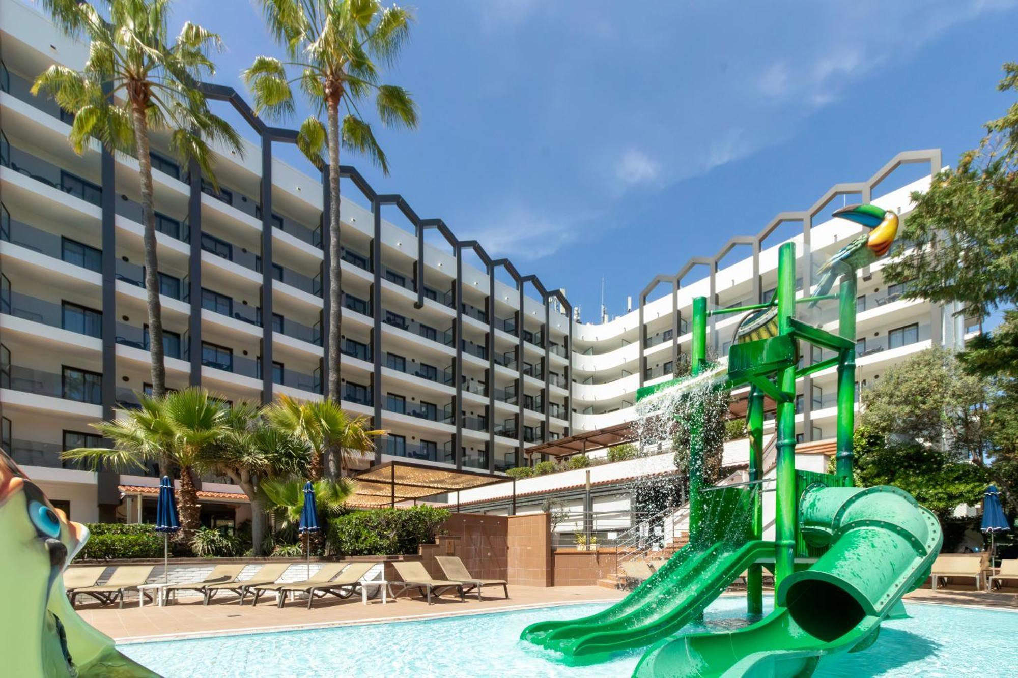 Golden Avenida Family Suites 4* Salou Eksteriør billede