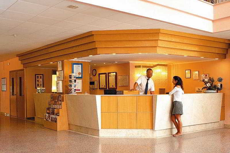 Golden Avenida Family Suites 4* Salou Eksteriør billede