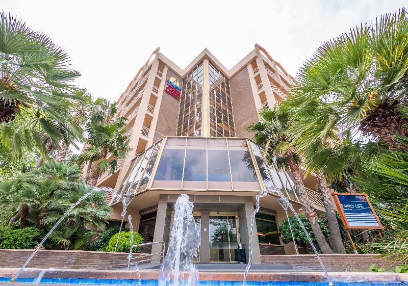 Golden Avenida Family Suites 4* Salou Eksteriør billede